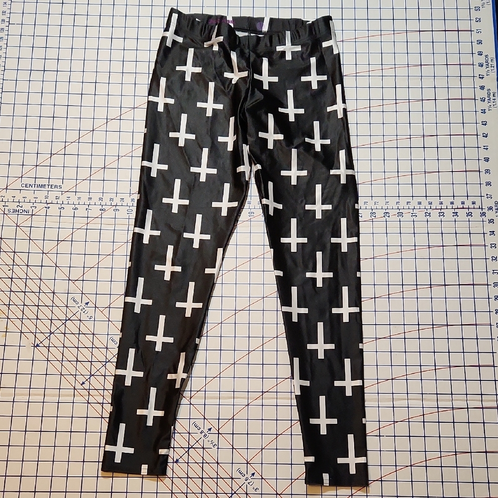 RARE Blackmilk Cross of Peter Leggings L